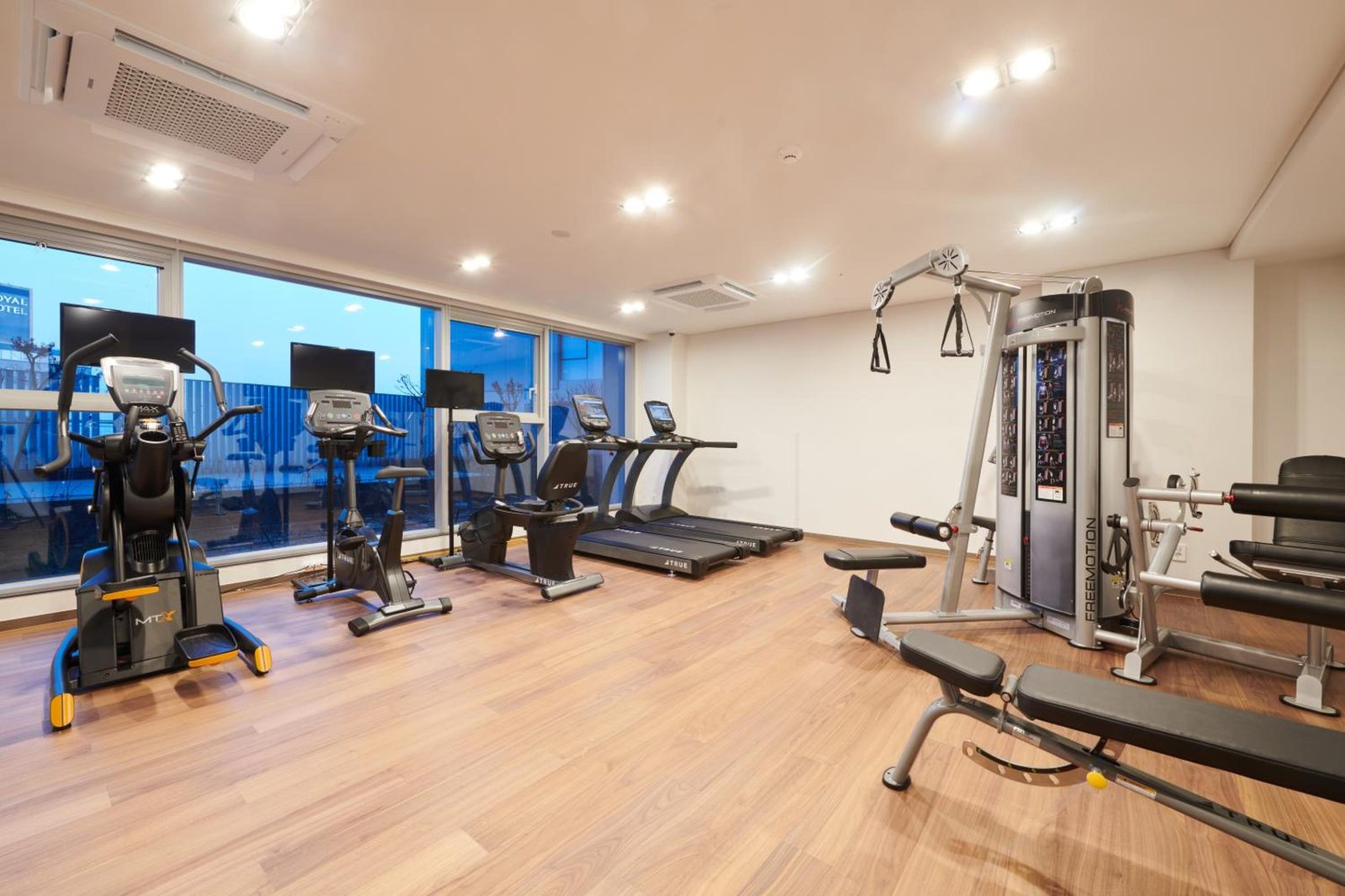 Stanford Hotel Myeongdong — photo 4
