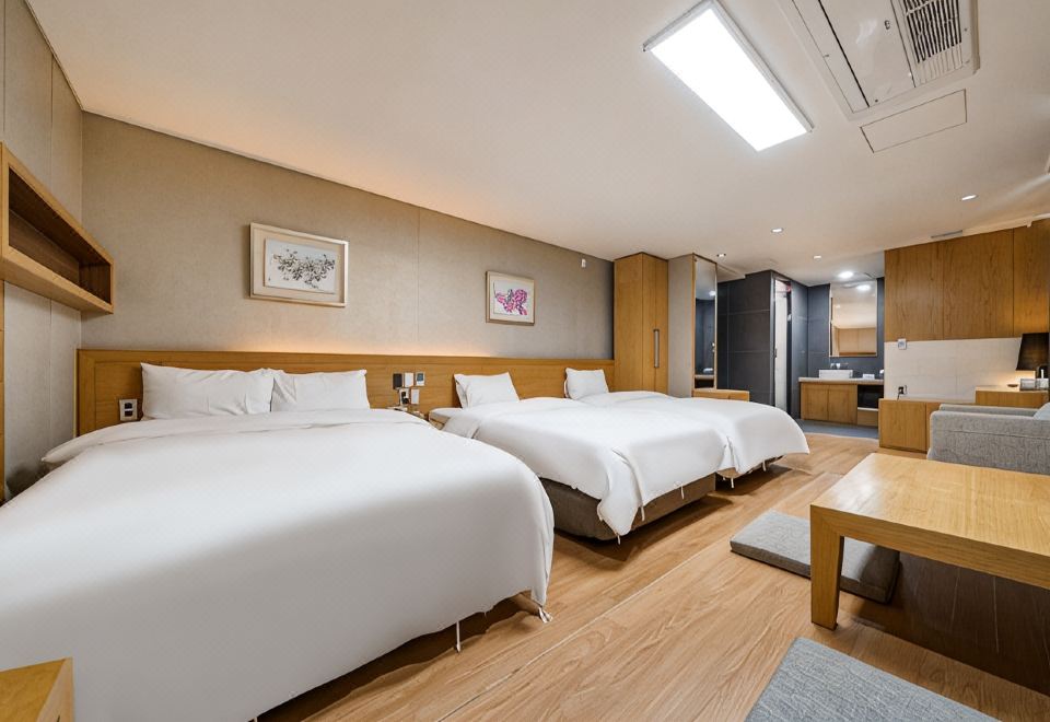 Rian Hotel
