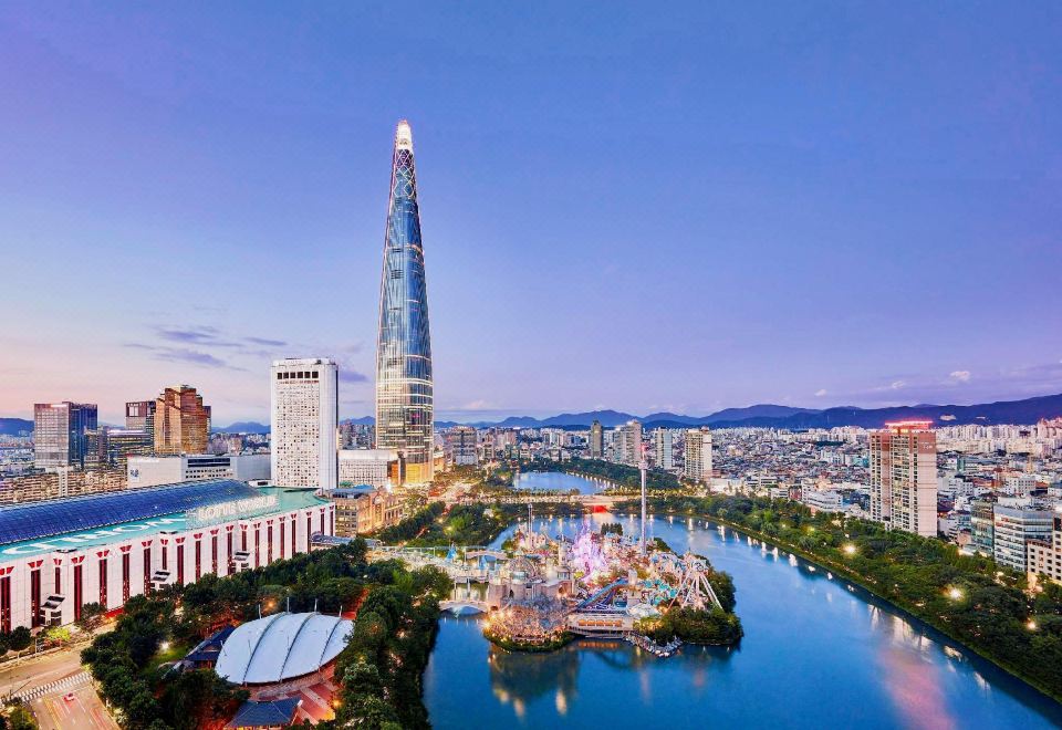 Lotte Hotel World
